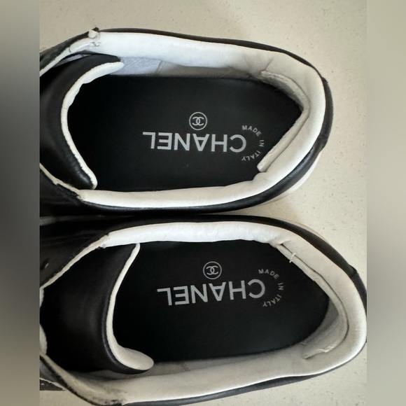 CHANEL black and white leather sneakers size 36.5 - Picture 4 of 10